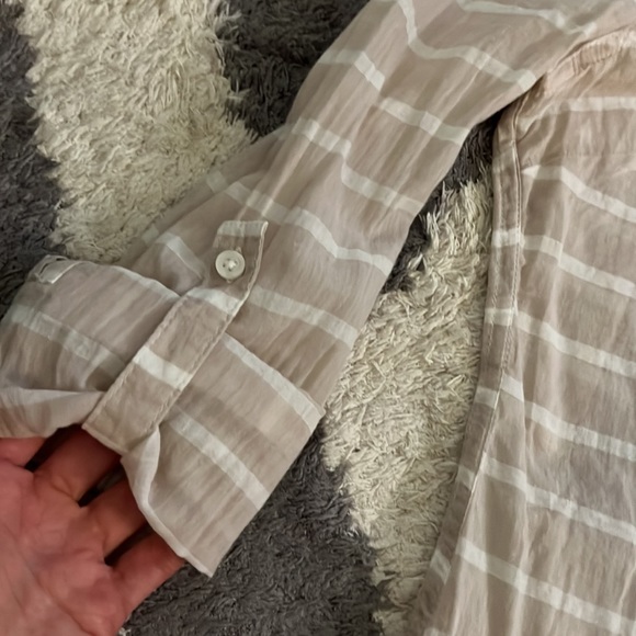 SO Light and flowey button down shirt - Picture 7 of 10